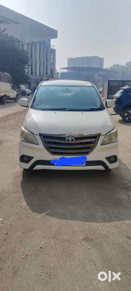 Toyota Innova 2015 Diesel 110000 Km Driven