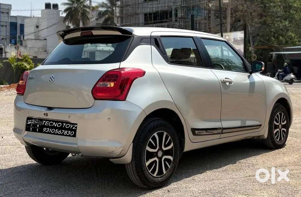 Maruti Suzuki Swift Vxi + Manual, 2022, Petrol
