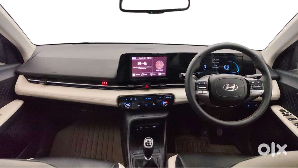 Hyundai Verna 1.5 Mpi Mt Sx (o), 2023, Petrol