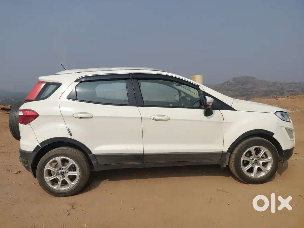 Ford Ecosport 1.5(d) Titanium+mt