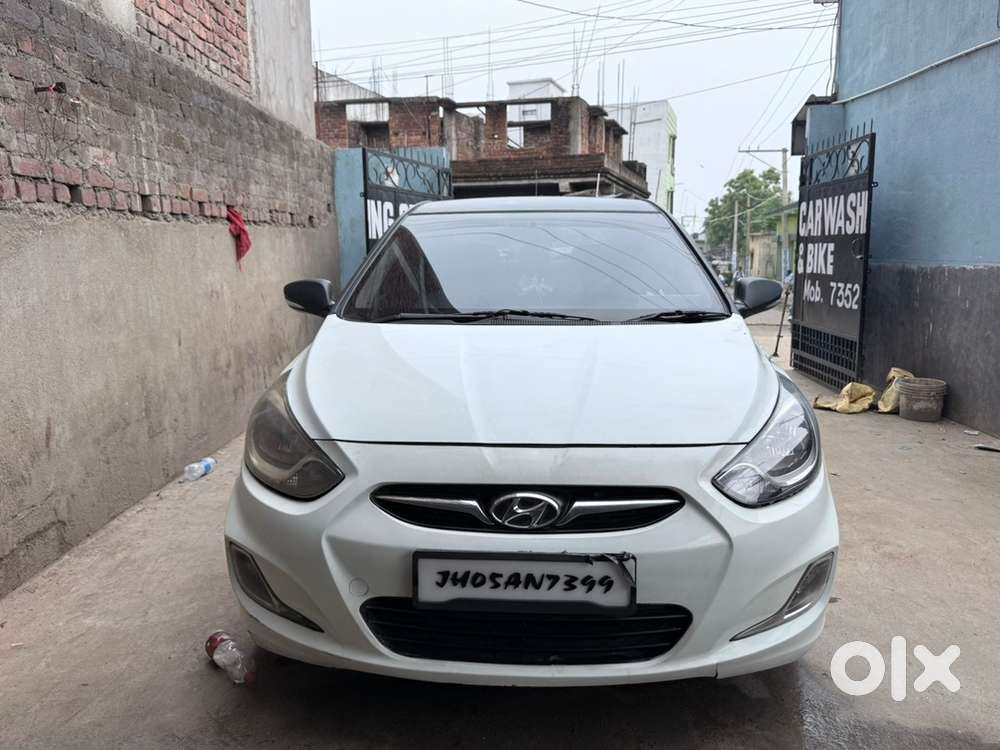 Hyundai Fluidic Verna 2012