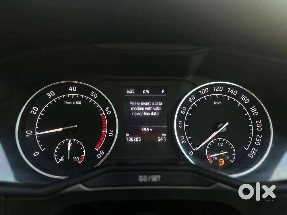 Skoda Superb Style 1.8 Tsi At, 2018, Petrol