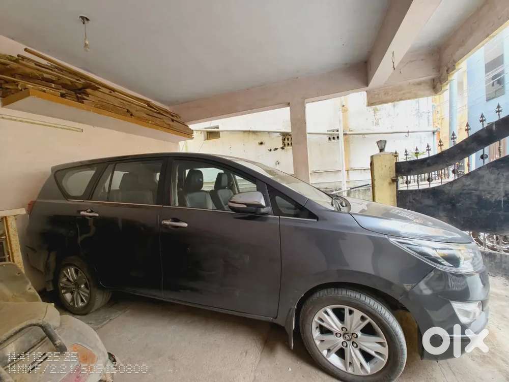 Toyota Innova Crysta 2016