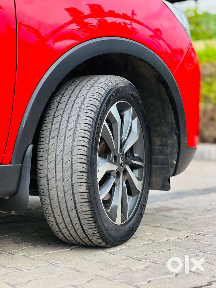 Mahindra Xuv300 W8 Option, 2021, Petrol