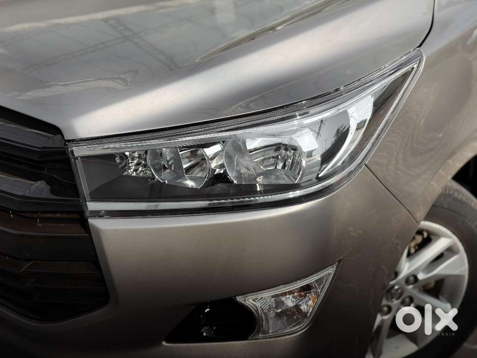 Toyota Innova Crysta 2.4 Gx Mt, 2017, Diesel