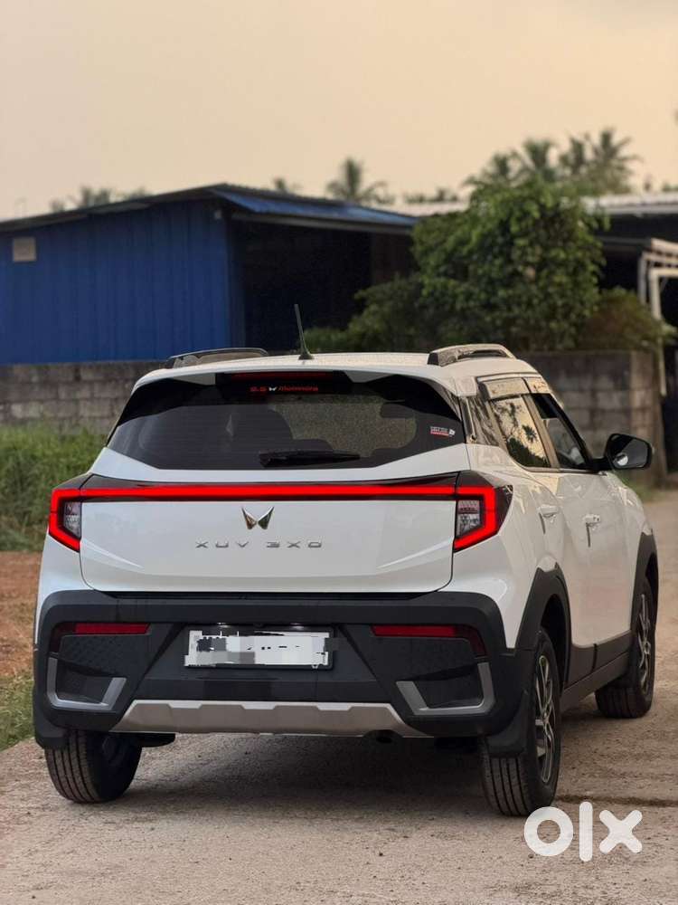 Mahindra Xuv 3xo Ax5 Pm At, 2025, Petrol