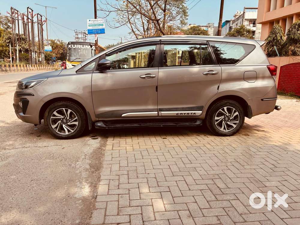 Toyota Innova Crysta 2.4 Vx Mt, 2022, Diesel