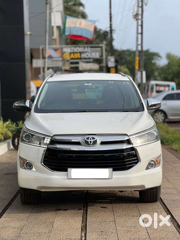 Toyota Innova Crysta 2.8 Z, 2017