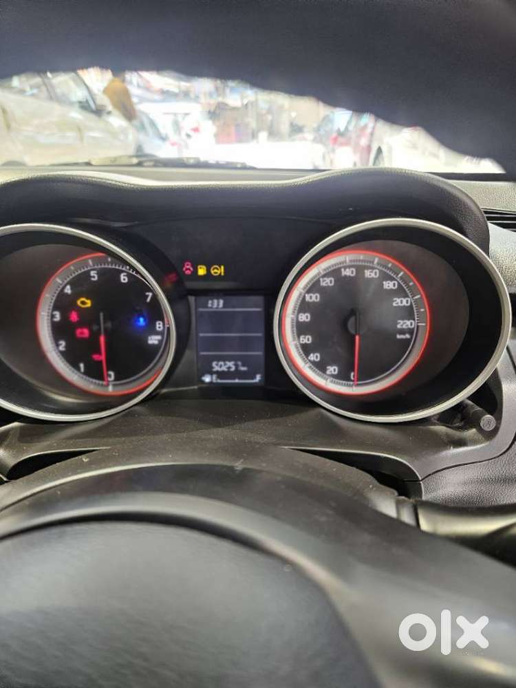 Maruti Suzuki Swift Vxi + Manual, 2023, Petrol
