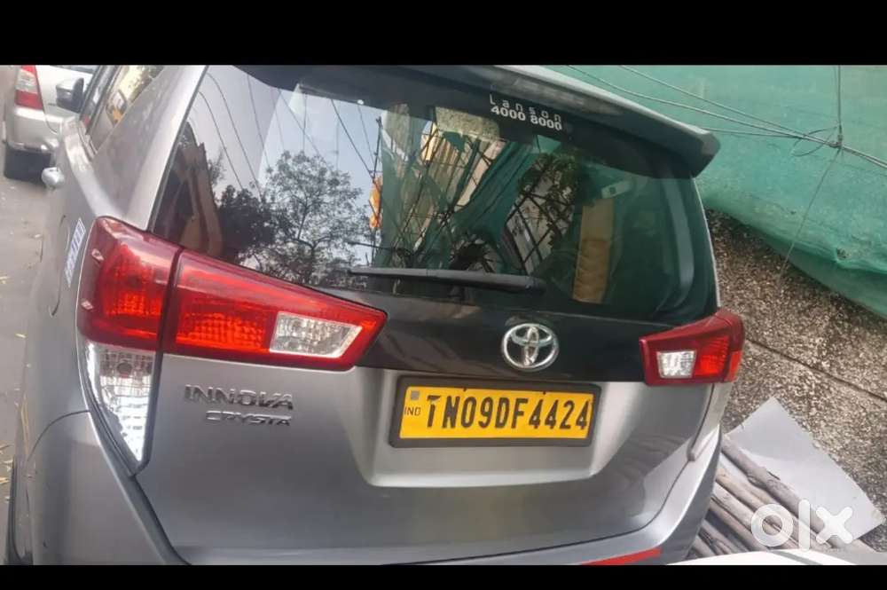 Toyota Innova Crysta G 8 2024