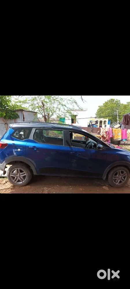 Renault Triber 1.0 Rxz 2022 Dual Tone
