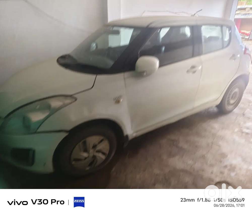 Maruti Suzuki Swift 2017 Diesel 90000 Km Driven
