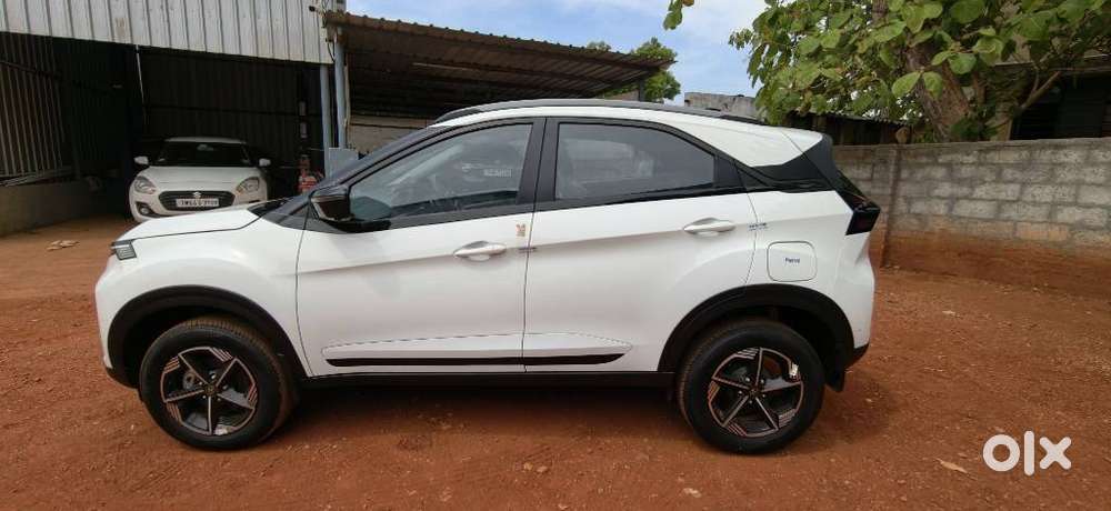 Tata Nexon Amt Xza Plus, 2026, Petrol