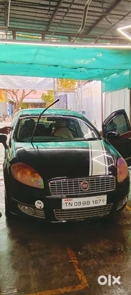 Fiat Linea Emotion 2009 Petrol Car
