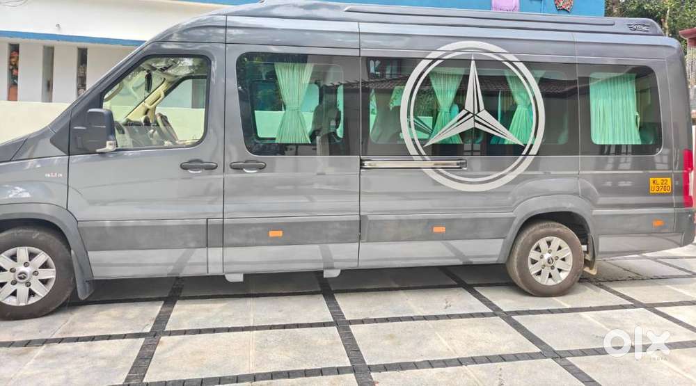 Force Motors Urbania 4400wb 17 Seater 2025