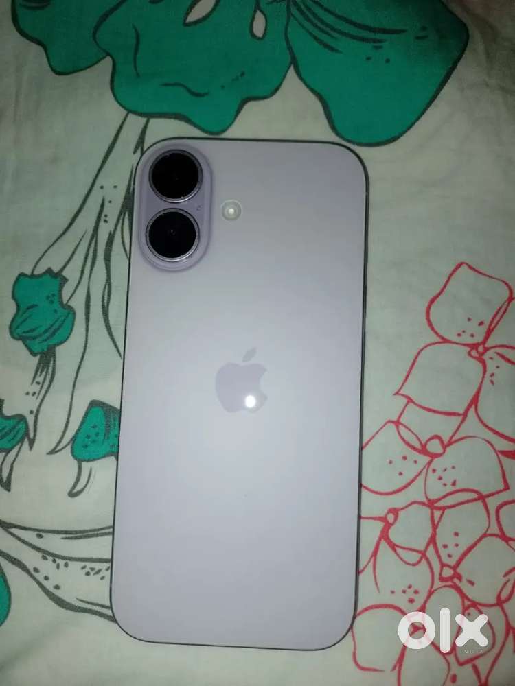 A brand new I phone 17 3 days old