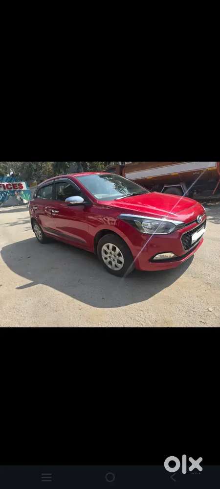 Hyundai I20 2017 Petrol Well Maintained With Running Insurance