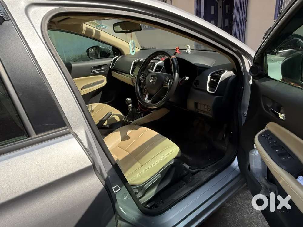 Honda City 2022 Zx Top Model Petrol Mt Well Maintained