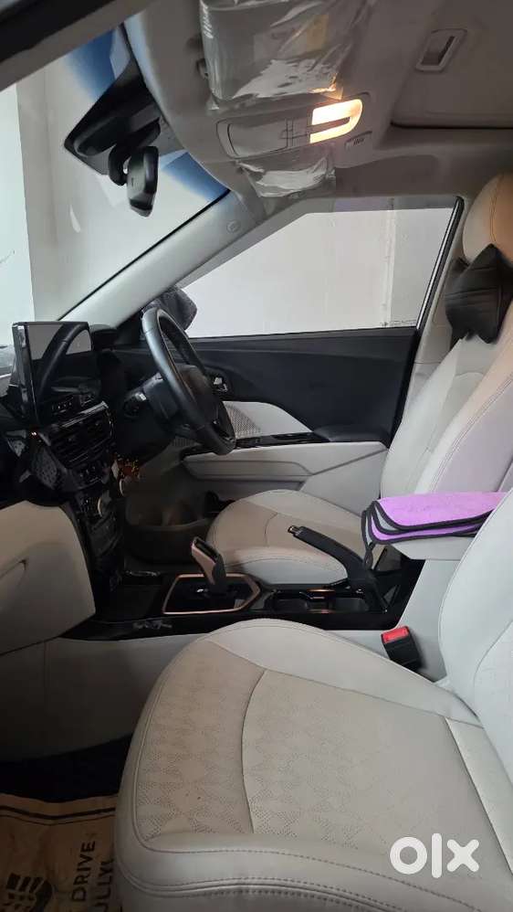 Mahindra Xuv400 Ev 2025 Electric Well Maintained
