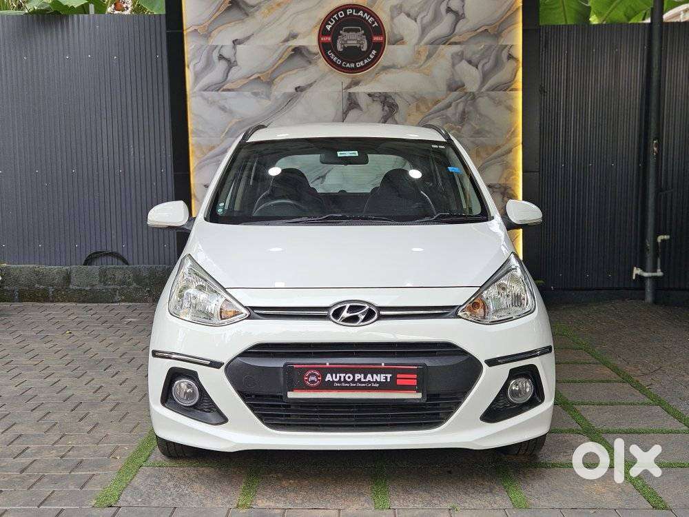 Hyundai Grand I10 Sportz, 2016, Petrol