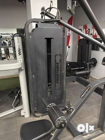 Lat pull down Gym Fitness 1789807288