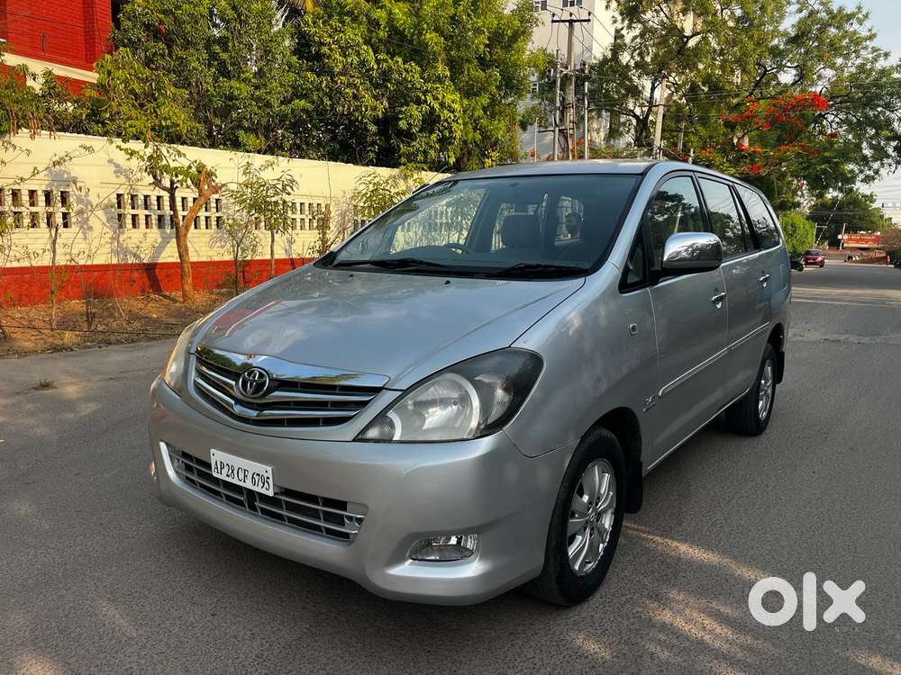 Toyota Innova 2.5 V 7 Str, 2010, Diesel