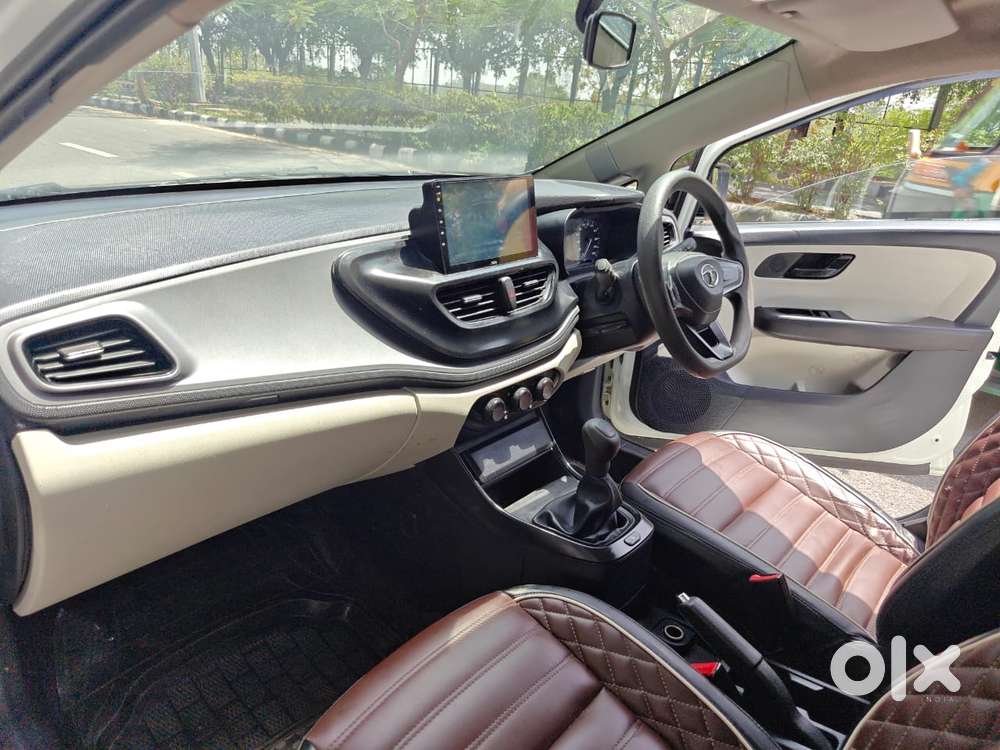 Tata Altroz 1.2 Xe, 2022, Cng & Hybrids