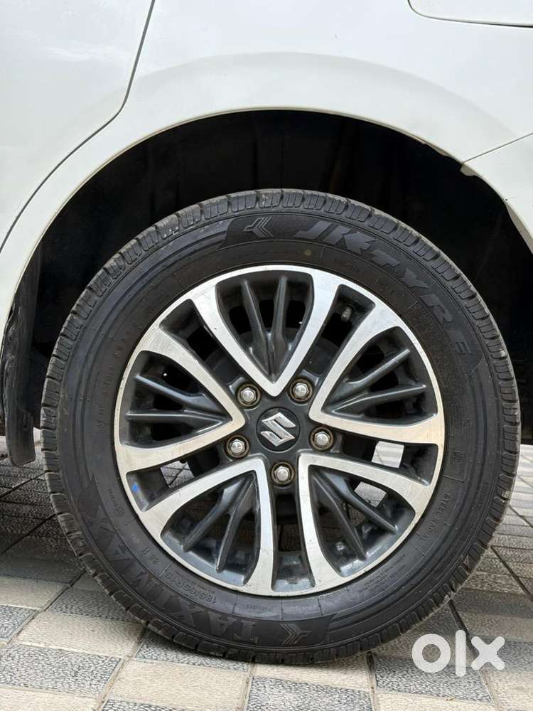 Maruti Suzuki Ertiga 2023 Petrol 73000 Km Driven