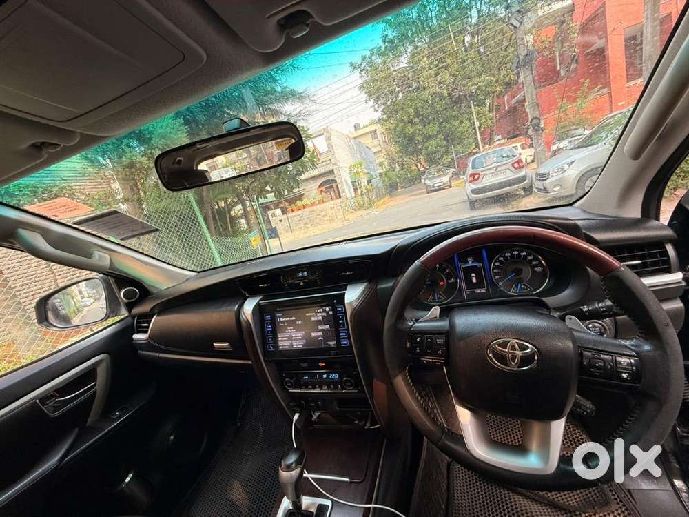 Black Fortuner For Sale