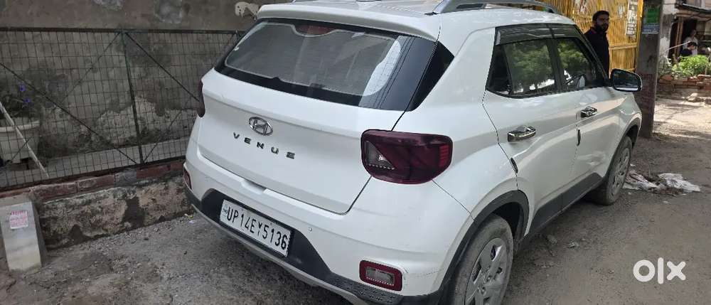 Hyundai Venue 2022 Petrol Well Maintained