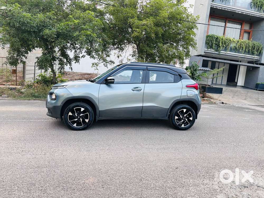 Tata Punch 1.2 Revotron Creative Dual Tone, 2022, Petrol