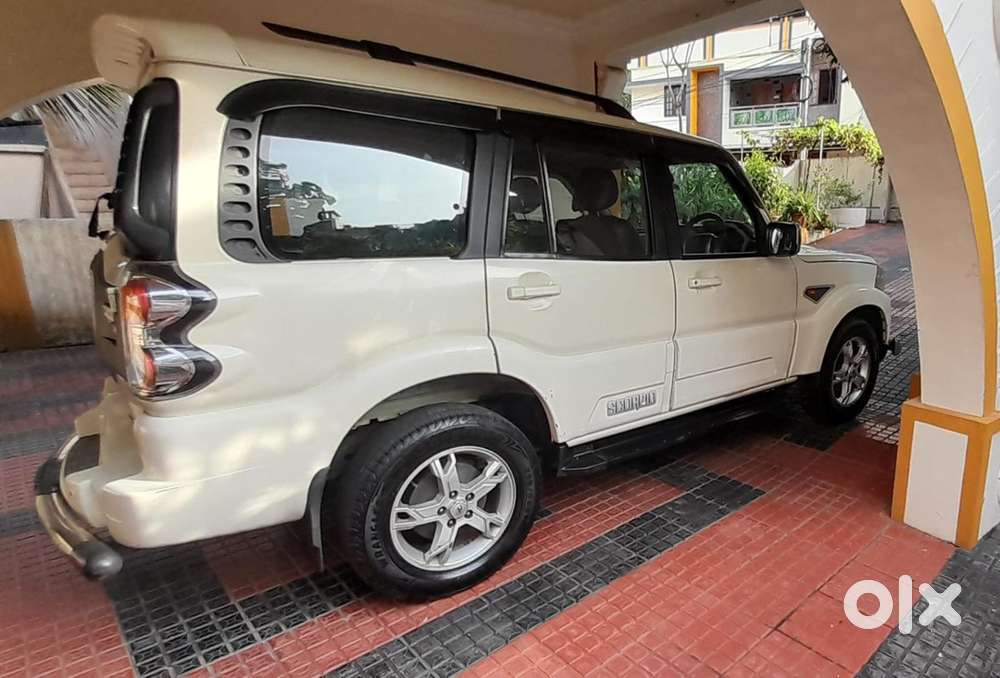 Mahindra Scorpio S10 Diesel 2015 Dec