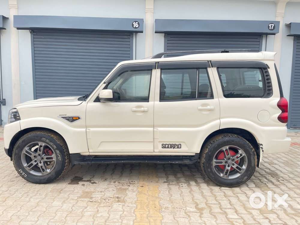 Mahindra Scorpio S6+ Classic 2015