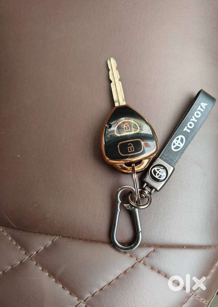 Toyota Innova 2015 Model Silver Color