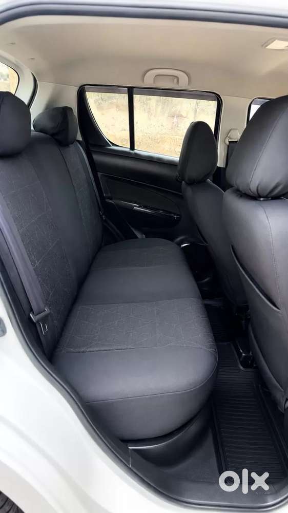 Maruti Suzuki Swift Vxi Optional, 2017, Petrol