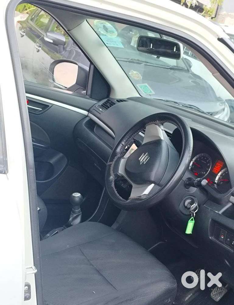 Maruti Suzuki Swift Vxi + Manual, 2012, Petrol