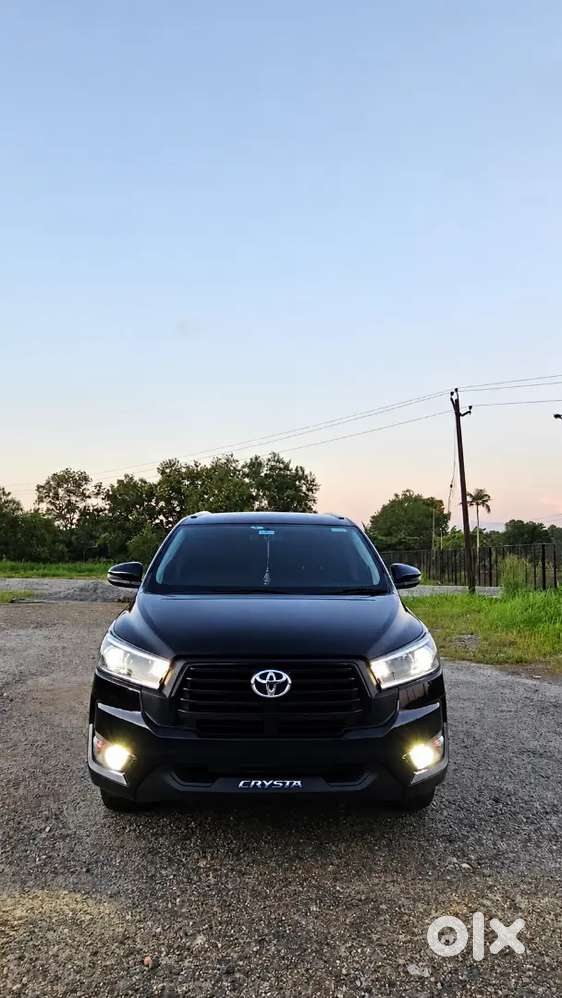 Toyota Innova Crysta 2023