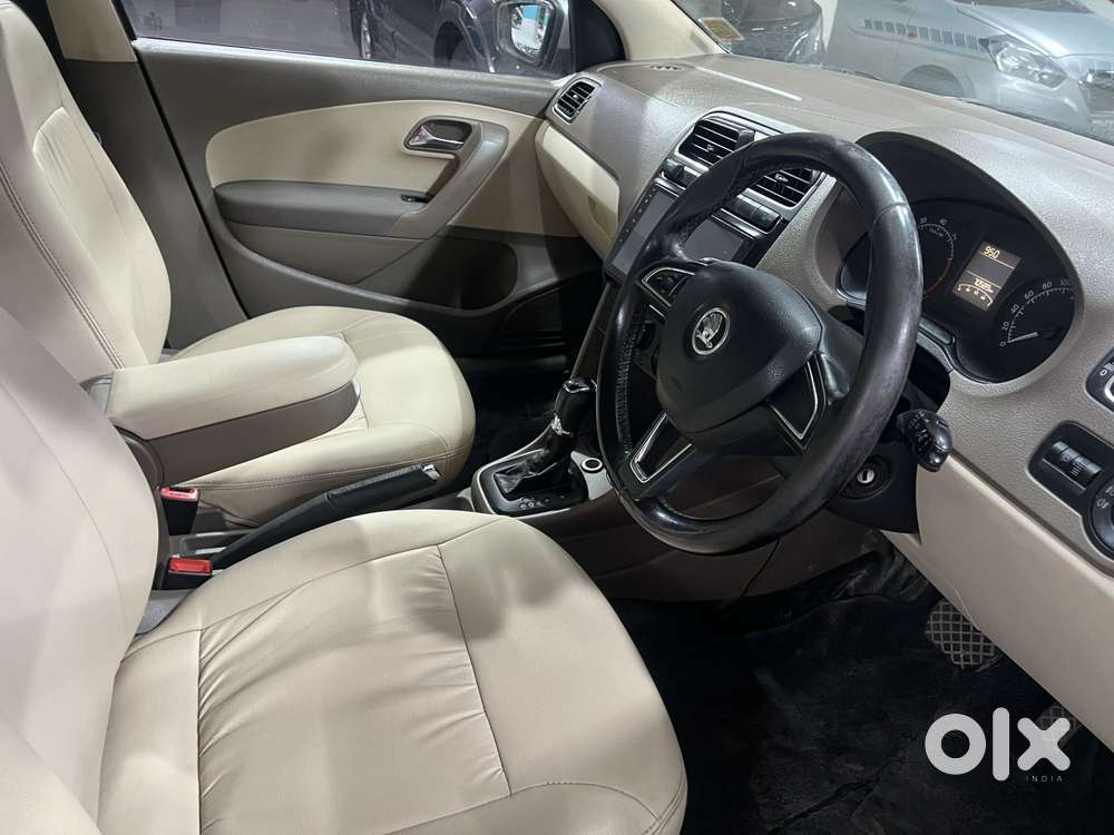 Skoda Rapid 1.6 Mpi Ambition Plus, 2015, Petrol