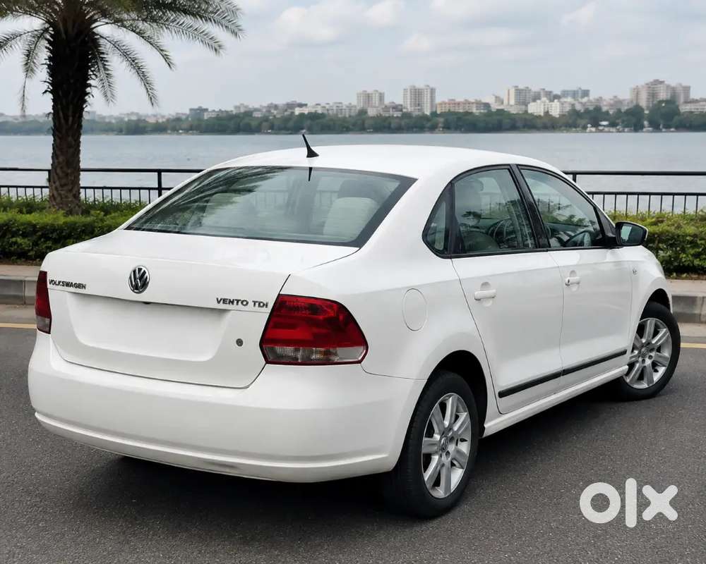 Volkswagen Vento Highline 2011 1.6 Cr (mt) Highline Bsiv