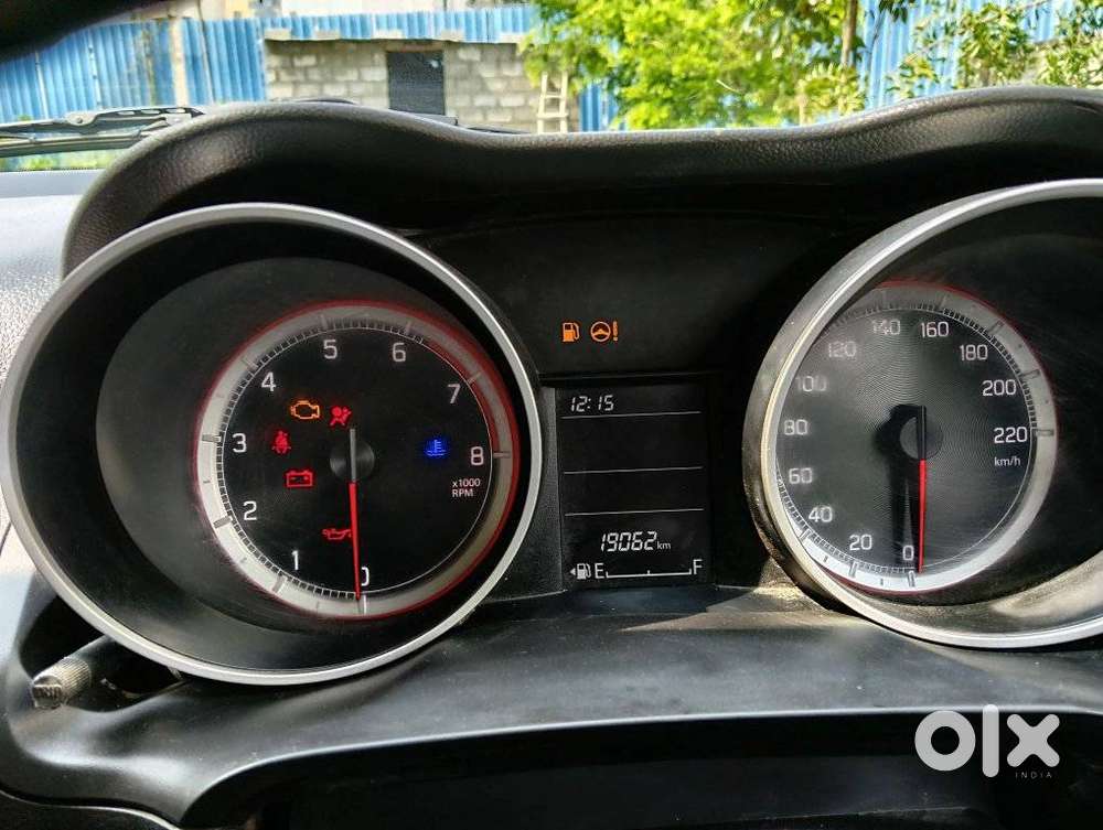 Maruti Suzuki Swift Vxi, 2023, Petrol