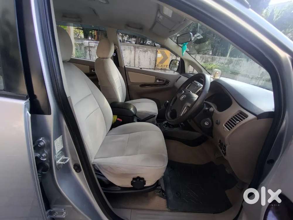 Toyota Innova 2015 V Diesel 7 Str 84000 Km Driven Excellent Condition