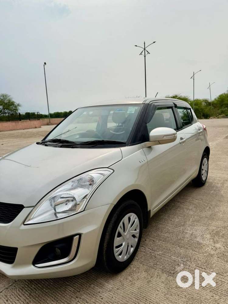 Maruti Suzuki Swift Vxi 1.2 Abs Bs-iv, 2017, Petrol