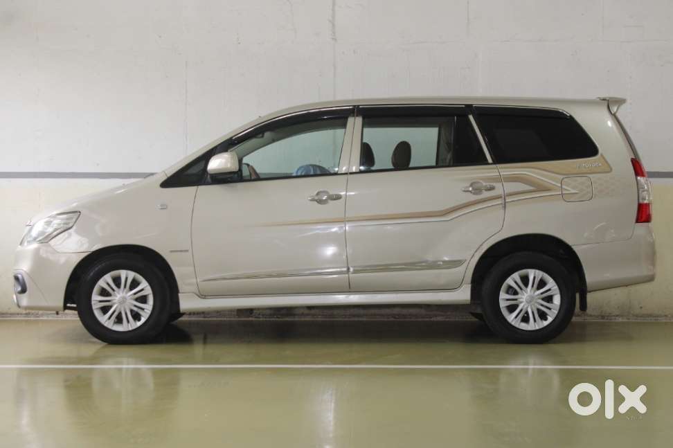 Toyota Innova 2.5 Gx 7 Str Bs-iii, 2015, Diesel