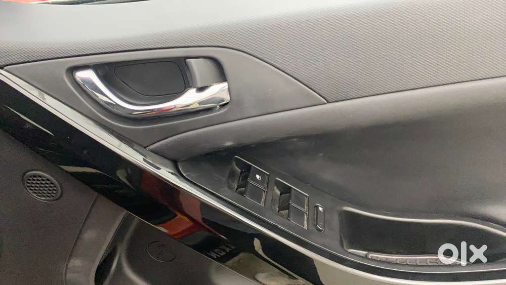 Tata Nexon Fearless 1.2 Revotron Petrol 6 Mt Dt, 2023, Petrol