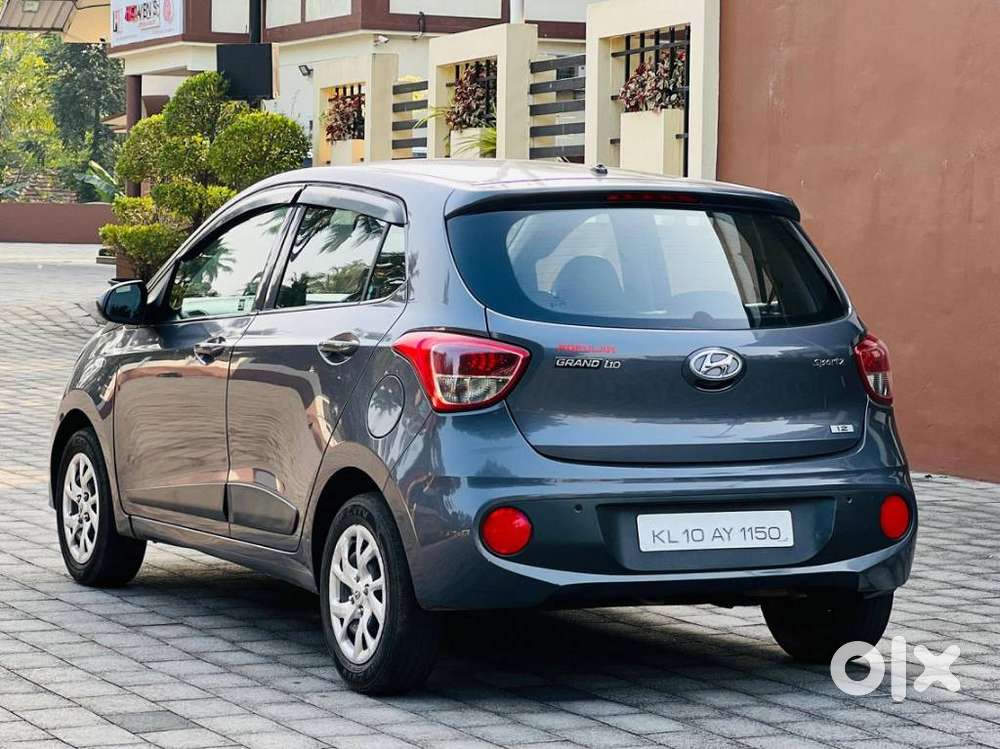 Hyundai I10 Sportz, 2017, Petrol