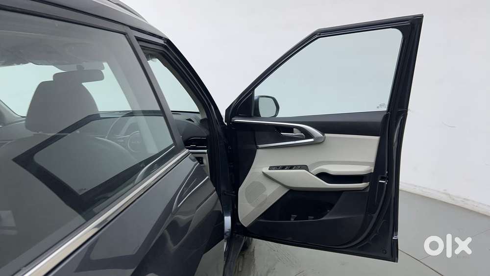 Kia Carens 1.4 Prestige Plus Turbo 7 Str, 2023, Petrol