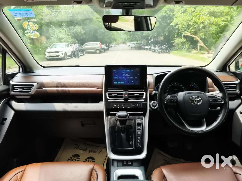 Toyota Innova Hycross 2.0 Vx Hybrid 7 Str, 2023, Petrol