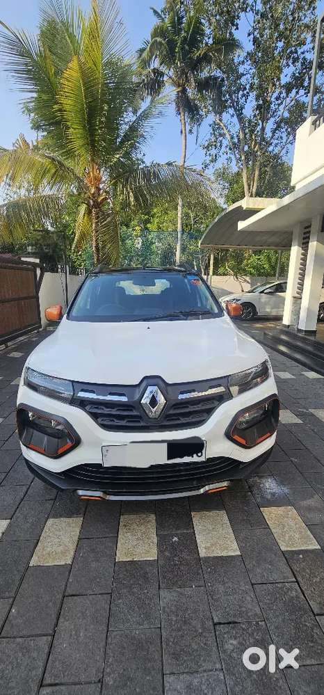 For Sale: Renault Kwid Climber Amt Dual Tone –  Top Variant