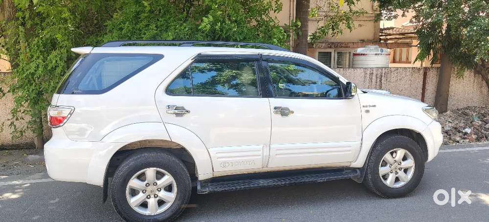 Toyota Fortuner 2011 Diesel 200000 Km Driven