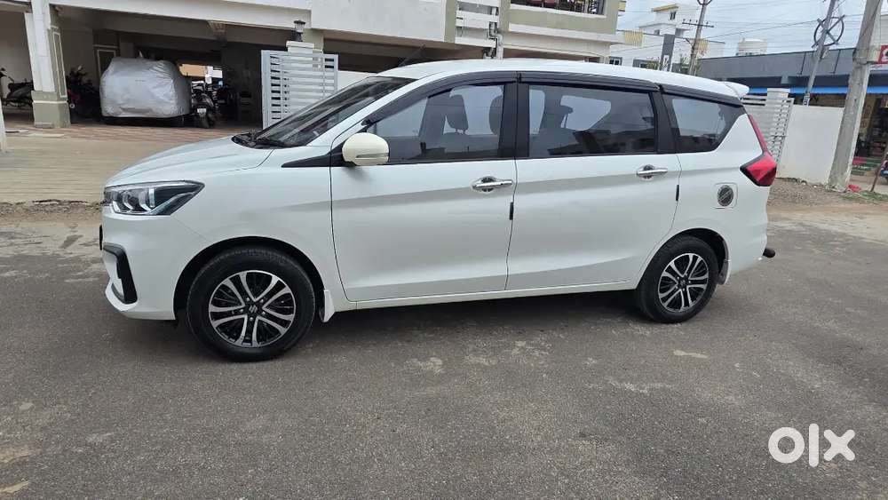 Maruti Suzuki Ertiga Zxi (o) Cng  2022dec 12 Delivery 23 Registration
